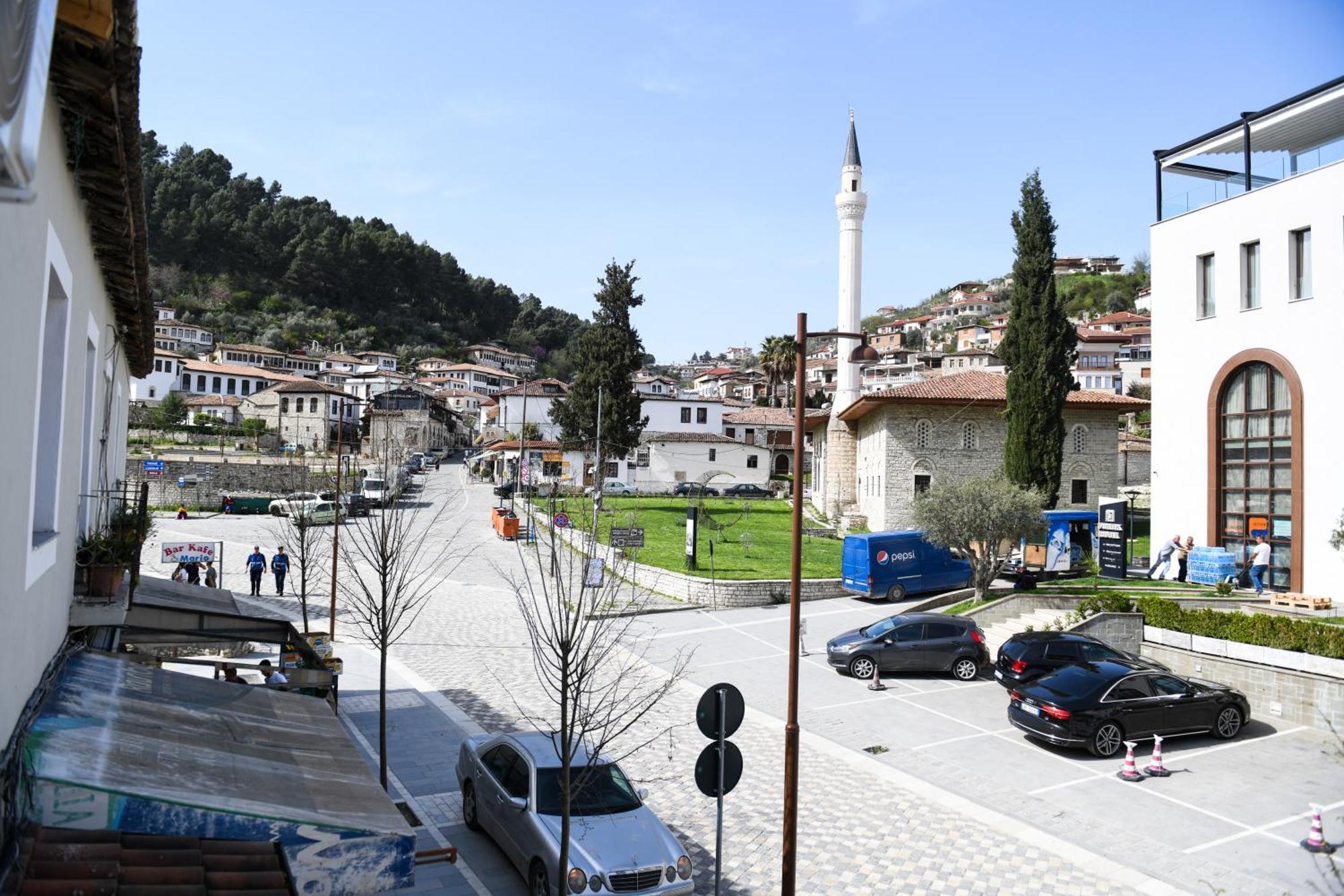 Guest House Cela City Centre Berat Buitenkant foto