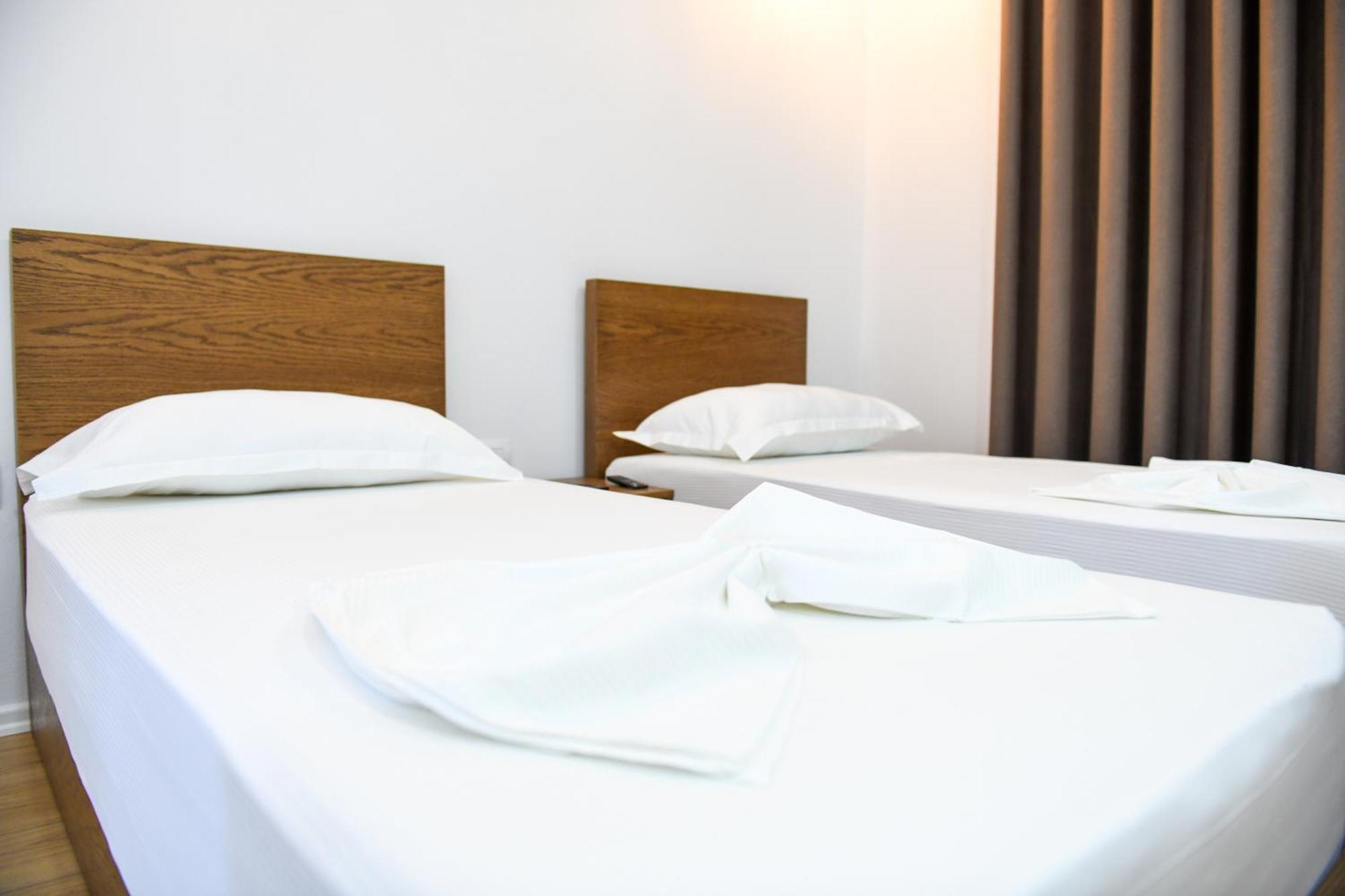 Guest House Cela City Centre Berat Buitenkant foto