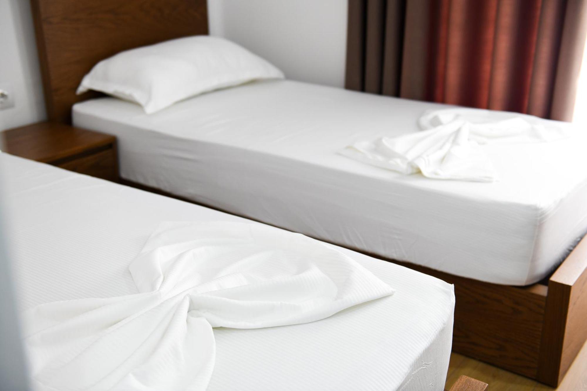 Guest House Cela City Centre Berat Buitenkant foto